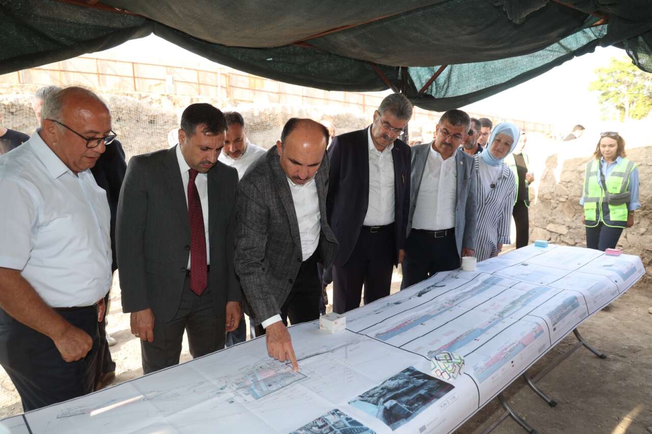 Konya’nın kalbinde toprağın altından tarih fışkırıyor 4